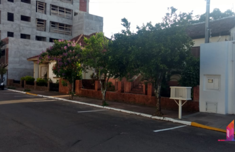 #002 CASAS CENTRO DE ESTRELA